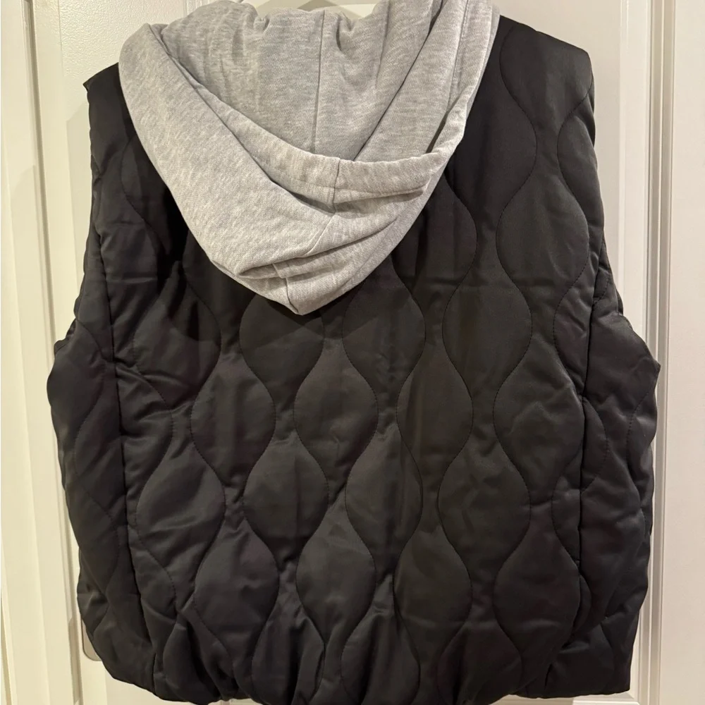 Alabama Crimson Tide Black Quilted Vest with Hood